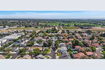 913 Jayhawk Way, Modesto, CA 95358 - Photo 41