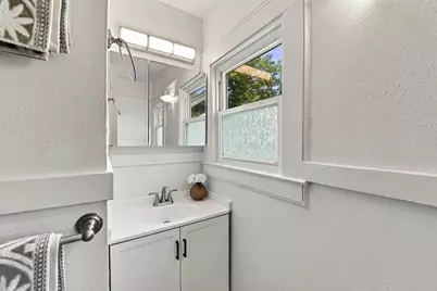 3035 Marshall Way, Sacramento, CA 95817 - Photo 25