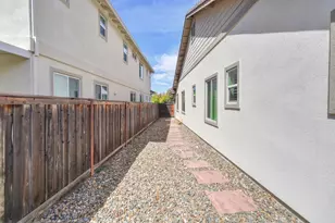 1437 Greenbrier Rd, West Sacramento, CA 95691 - Photo 49
