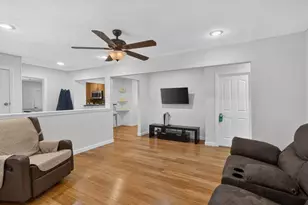 9166 Rundelay Way, Sacramento, CA 95826 - Photo 9