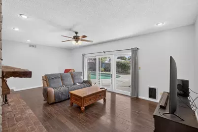 9166 Rundelay Way, Sacramento, CA 95826 - Photo 23