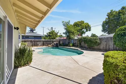 9166 Rundelay Way, Sacramento, CA 95826 - Photo 41
