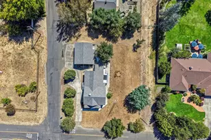2882 E Center St, Acampo, CA 95220 - Photo 43