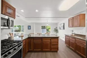 1557 48th St, Sacramento, CA 95819 - Photo 21