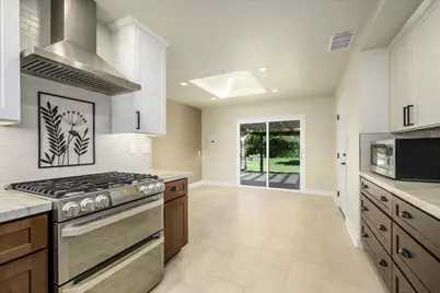 8725 Jonnie Way, Fair Oaks, CA 95628 - Photo 7