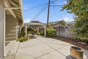 1836 Venus Dr, Sacramento, CA 95864 - Photo 43