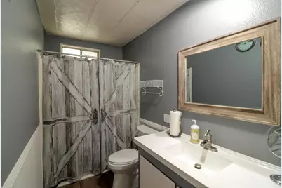 E Yosemite Avenue #37, Manteca, CA 95336 - Photo 9
