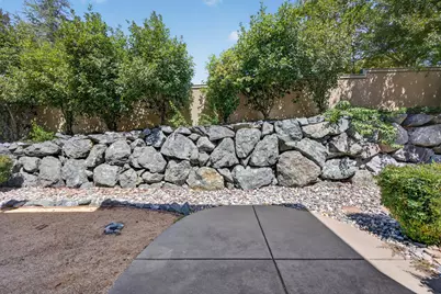 8221 Ashcrest Lane, Fair Oaks, CA 95628 - Photo 45