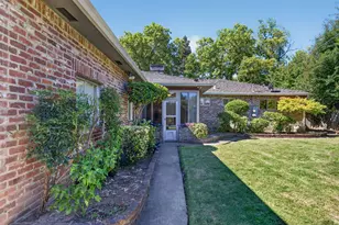 6573 S Land Park Dr, Sacramento, CA 95831 - Photo 25