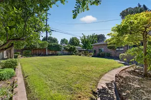 6573 S Land Park Dr, Sacramento, CA 95831 - Photo 5