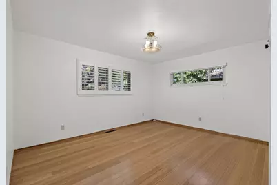 6573 S Land Park Drive, Sacramento, CA 95831 - Photo 19