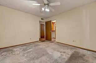 587 W Donna Dr, Merced, CA 95348 - Photo 29