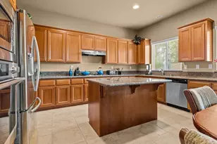 7121 Gladwin Way, Elk Grove, CA 95757 - Photo 19
