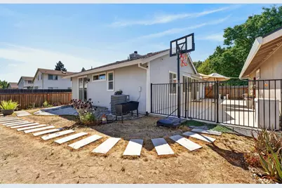 5345 Jade Creek Way, Elk Grove, CA 95758 - Photo 41