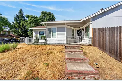 5345 Jade Creek Way, Elk Grove, CA 95758 - Photo 9