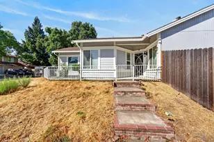 5345 Jade Creek Way, Elk Grove, CA 95758 - Photo 9