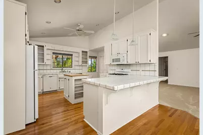 12605 Jayhawk Court, Penn Valley, CA 95946 - Photo 9