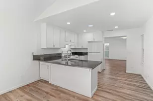 6905 Woodside Dr, Sacramento, CA 95842 - Photo 7