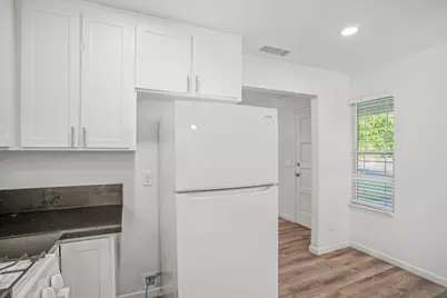 6905 Woodside Dr, Sacramento, CA 95842 - Photo 11