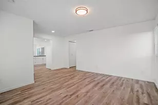 6905 Woodside Dr, Sacramento, CA 95842 - Photo 5