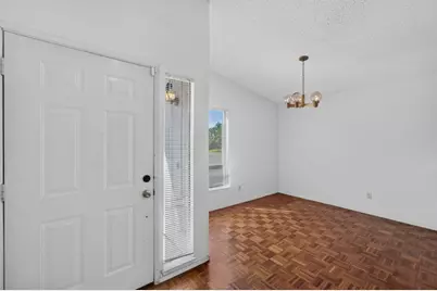 7452 Windbridge Drive, Sacramento, CA 95831 - Photo 5