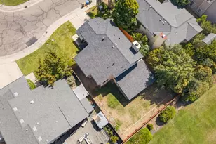 6111 Laguna Vale Way, Elk Grove, CA 95758 - Photo 31