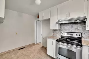 86 46th St, Sacramento, CA 95819 - Photo 9