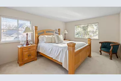 7717 E Port Drive, Sacramento, CA 95831 - Photo 25