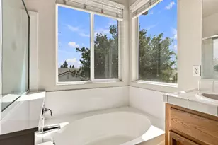 9962 Amulet Pl, Sacramento, CA 95829 - Photo 55