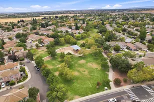 5350 Dunlay Dr, Sacramento, CA 95835 - Photo 33