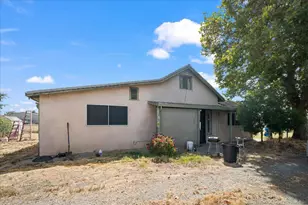 3203 E Collier Rd, Acampo, CA 95220 - Photo 9