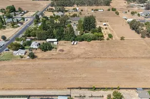 3203 E Collier Rd, Acampo, CA 95220 - Photo 17