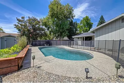 8450 Silver Rock Court, Citrus Heights, CA 95610 - Photo 3