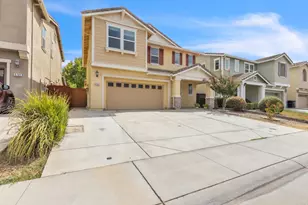 9749 Philta Way, Elk Grove, CA 95757 - Photo 3