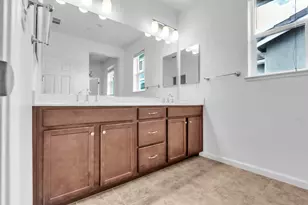 9749 Philta Way, Elk Grove, CA 95757 - Photo 21