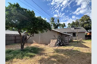 437 Oak Street, Modesto, CA 95351 - Photo 13