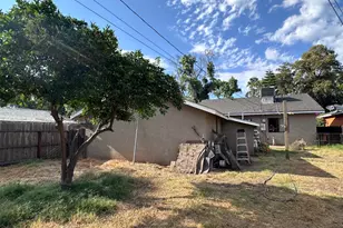 437 Oak St, Modesto, CA 95351 - Photo 13