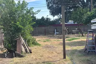 437 Oak St, Modesto, CA 95351 - Photo 11