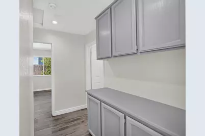 6427 Canyon Creek Way, Elk Grove, CA 95758 - Photo 19