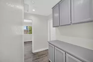 6427 Canyon Creek Way, Elk Grove, CA 95758 - Photo 19