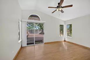 6427 Canyon Creek Way, Elk Grove, CA 95758 - Photo 17