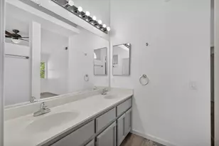 6427 Canyon Creek Way, Elk Grove, CA 95758 - Photo 27