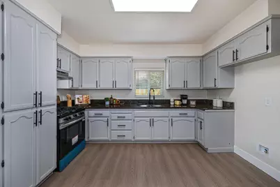 3824 13th Avenue, Sacramento, CA 95820 - Photo 27