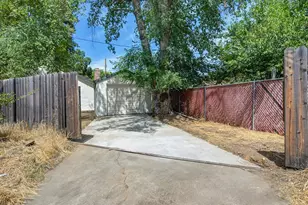 3824 13th Ave, Sacramento, CA 95820 - Photo 61