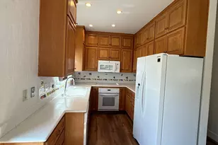 2295 S Crest Ave, Martinez, CA 94553 - Photo 9