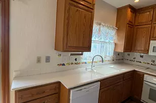 2295 S Crest Ave, Martinez, CA 94553 - Photo 7
