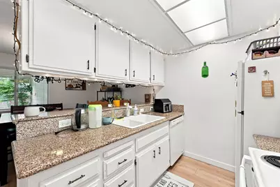593 Lelandhaven Way, Sacramento, CA 95831 - Photo 7