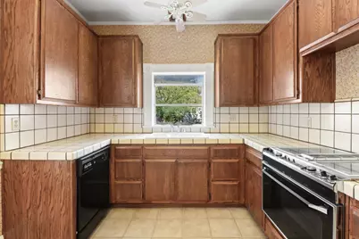 9616 Walnut Avenue, Elk Grove, CA 95624 - Photo 15