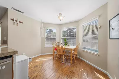 6012 Laguna Park Drive, Elk Grove, CA 95758 - Photo 11