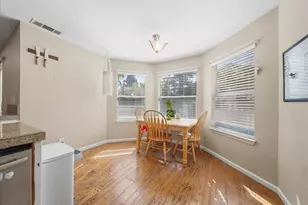 6012 Laguna Park Dr, Elk Grove, CA 95758 - Photo 11